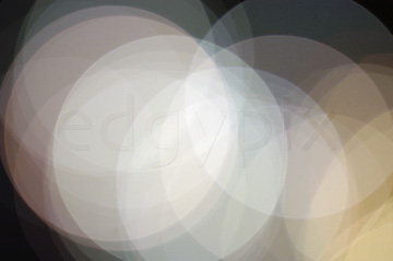 Comp image : back020642 : Bright abstract photo with overlapping white and cream circles