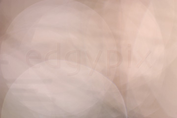Comp image : bako020686 : Light abstract photo with overlapping creamy-white translucent circles and ghostly shapes