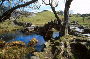 Comp image : ld04311 : Slater's Bridge, Little Langdale, in the English Lake District, in winter sunshine