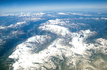 Comp image : sky0111 : Snowy aerial view of the Swiss Alps